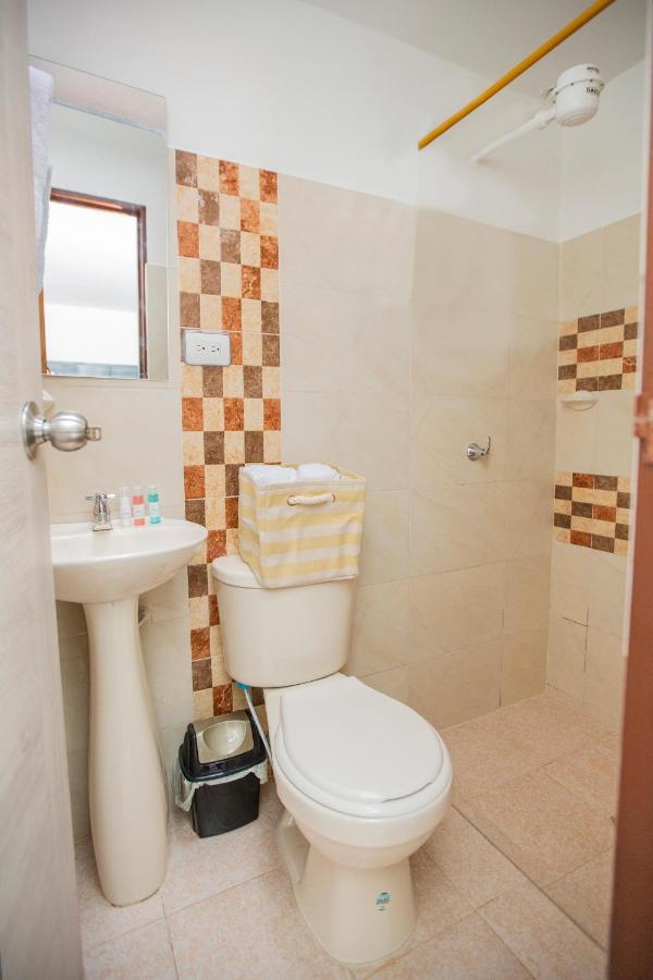 Komodo Alojamiento- Hostal Autoservicio, Ubicado Cerca Al Centro Historico - Bano Privado, Wifi , Cama 2X2 Y Agua Caliente Y Cocina Compartida Popayan Exteriér fotografie