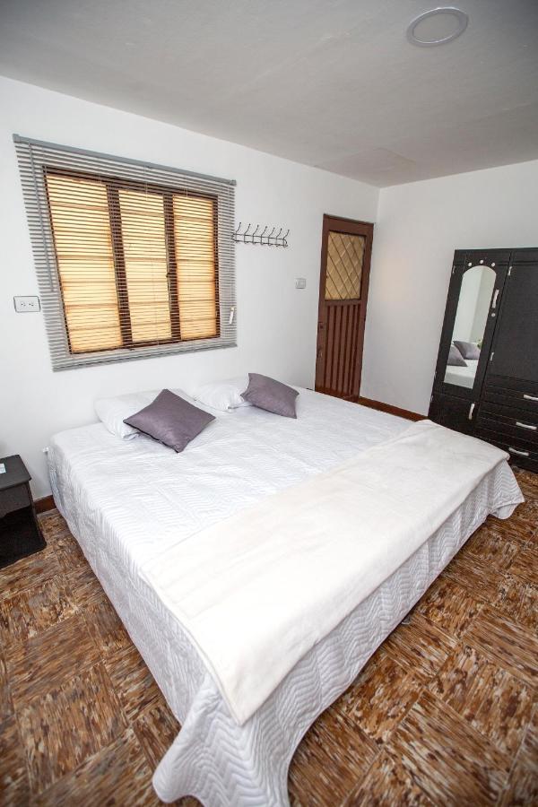 Komodo Alojamiento- Hostal Autoservicio, Ubicado Cerca Al Centro Historico - Bano Privado, Wifi , Cama 2X2 Y Agua Caliente Y Cocina Compartida Popayan Exteriér fotografie