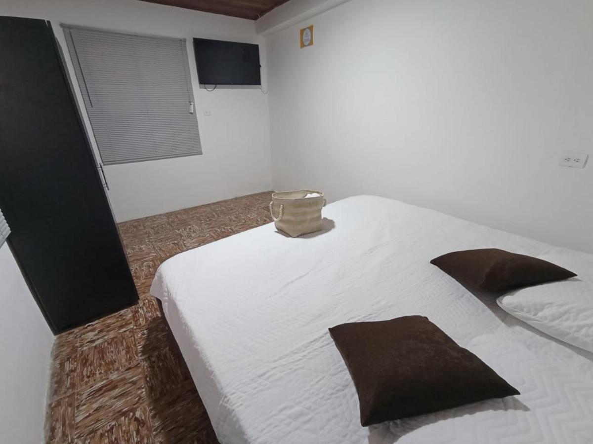 Komodo Alojamiento- Hostal Autoservicio, Ubicado Cerca Al Centro Historico - Bano Privado, Wifi , Cama 2X2 Y Agua Caliente Y Cocina Compartida Popayan Exteriér fotografie