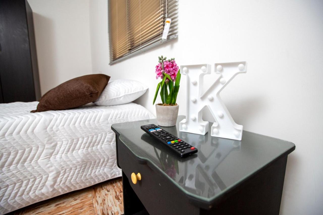 Komodo Alojamiento- Hostal Autoservicio, Ubicado Cerca Al Centro Historico - Bano Privado, Wifi , Cama 2X2 Y Agua Caliente Y Cocina Compartida Popayan Exteriér fotografie