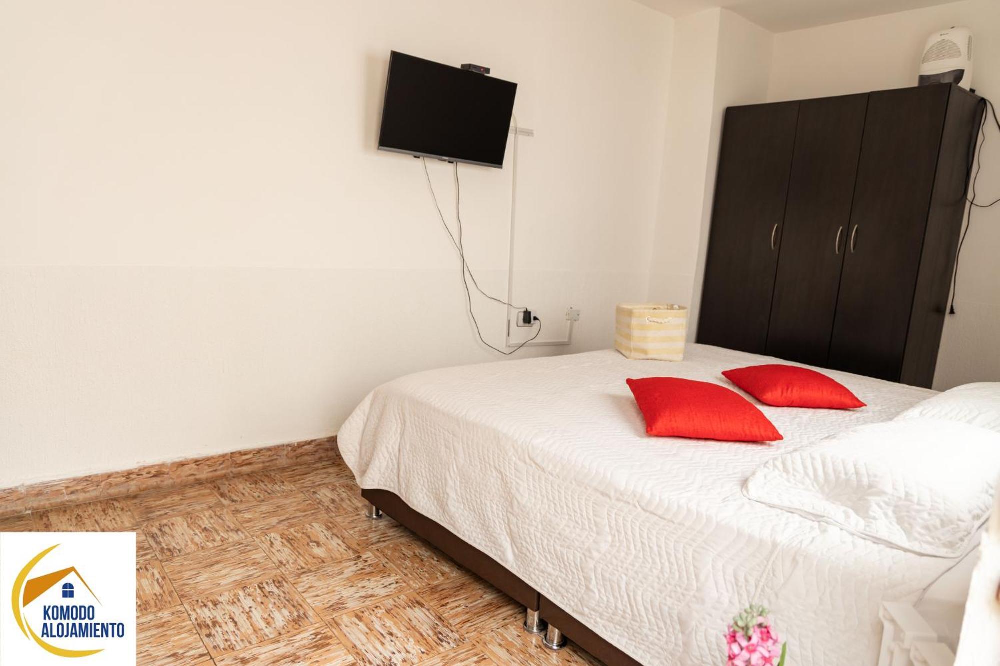 Komodo Alojamiento- Hostal Autoservicio, Ubicado Cerca Al Centro Historico - Bano Privado, Wifi , Cama 2X2 Y Agua Caliente Y Cocina Compartida Popayan Exteriér fotografie
