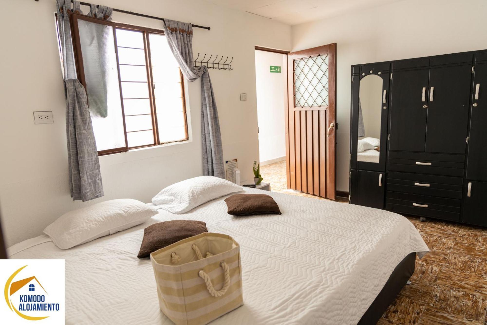 Komodo Alojamiento- Hostal Autoservicio, Ubicado Cerca Al Centro Historico - Bano Privado, Wifi , Cama 2X2 Y Agua Caliente Y Cocina Compartida Popayan Exteriér fotografie