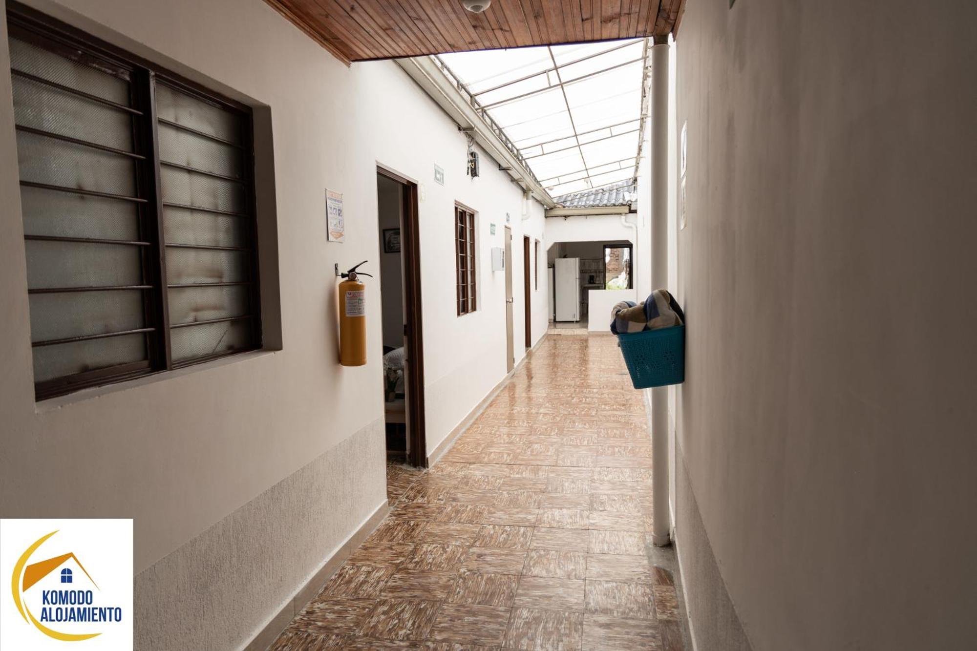 Komodo Alojamiento- Hostal Autoservicio, Ubicado Cerca Al Centro Historico - Bano Privado, Wifi , Cama 2X2 Y Agua Caliente Y Cocina Compartida Popayan Exteriér fotografie